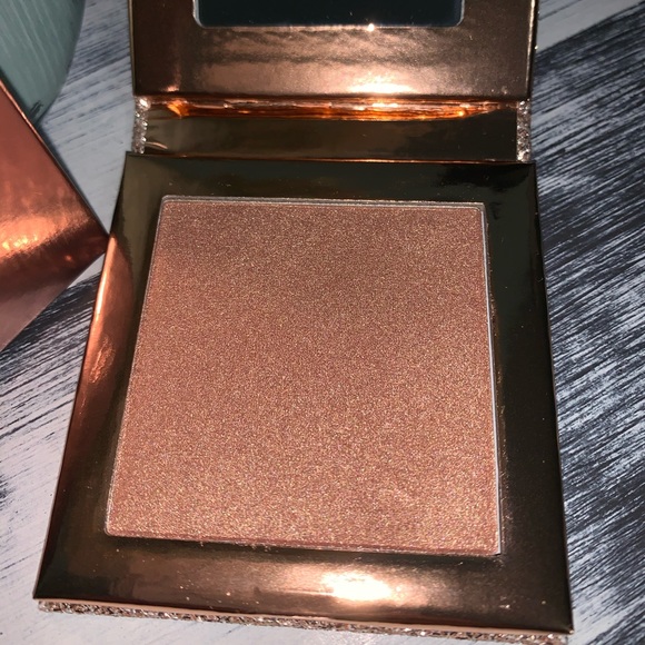 Dose of Colors Desi X Katy Highlighter in “Mírame” - Picture 2 of 5